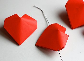 ทำอย่างไรให้หัวใจทำจากกระดาษ?